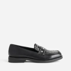 Mocassin noir décor clous