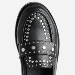 Mocassin noir décor clous