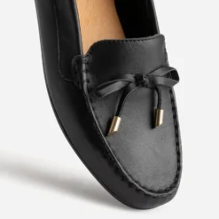 Mocassin noir en cuir