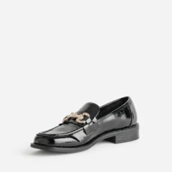 Mocassin noir verni détail doré