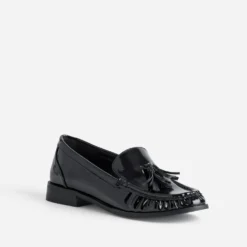 Mocassin noir verni à pampilles