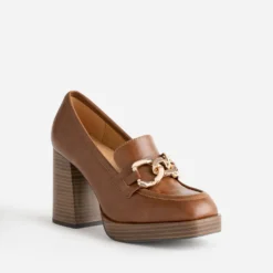 Mocassin à talon camel éco-conçu avec maxi chaîne