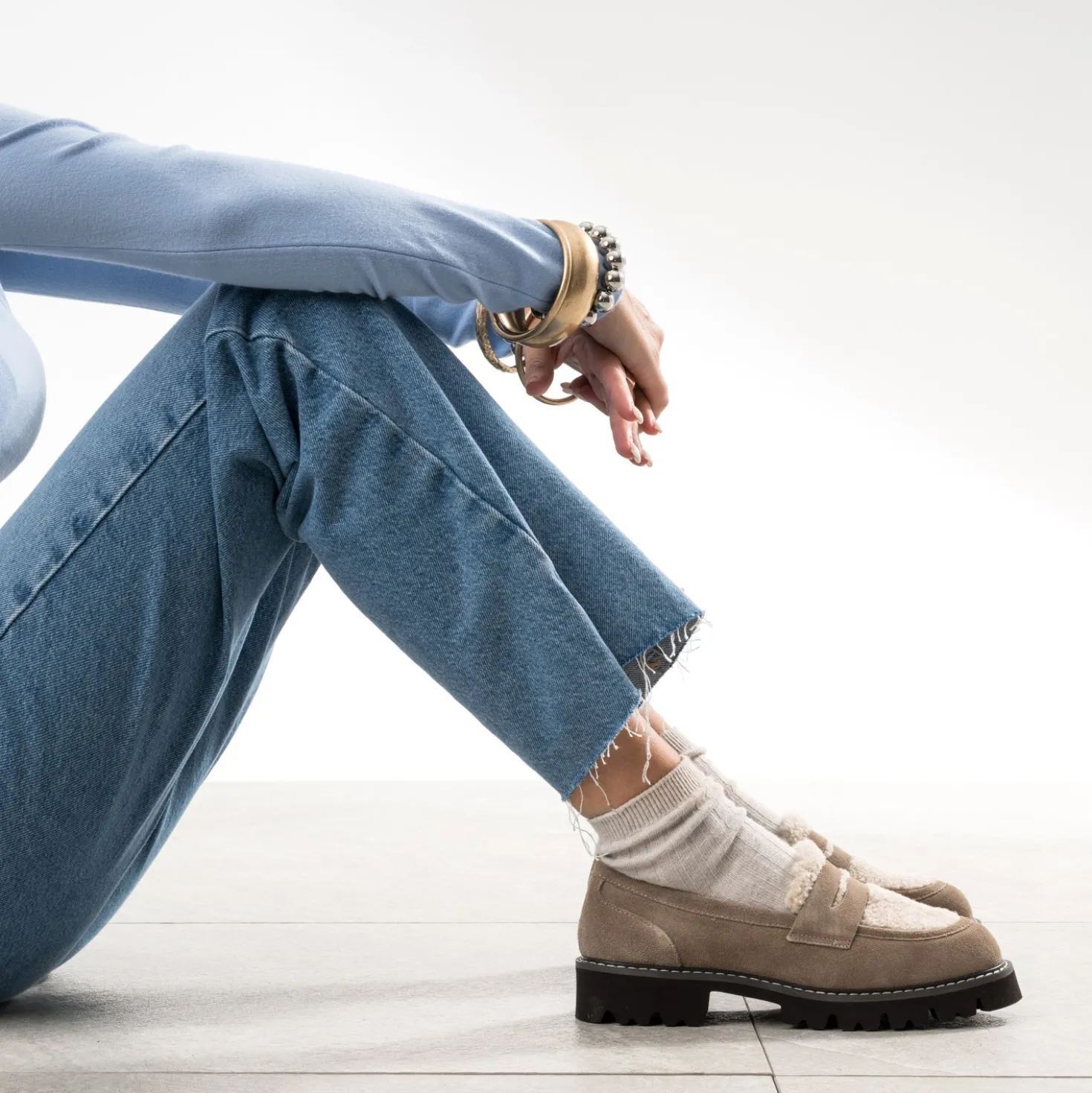 Mocassin taupe cuir velours et sherpa