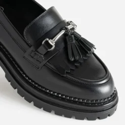 Mocassin TEXTO noir cuir à frange et pampilles