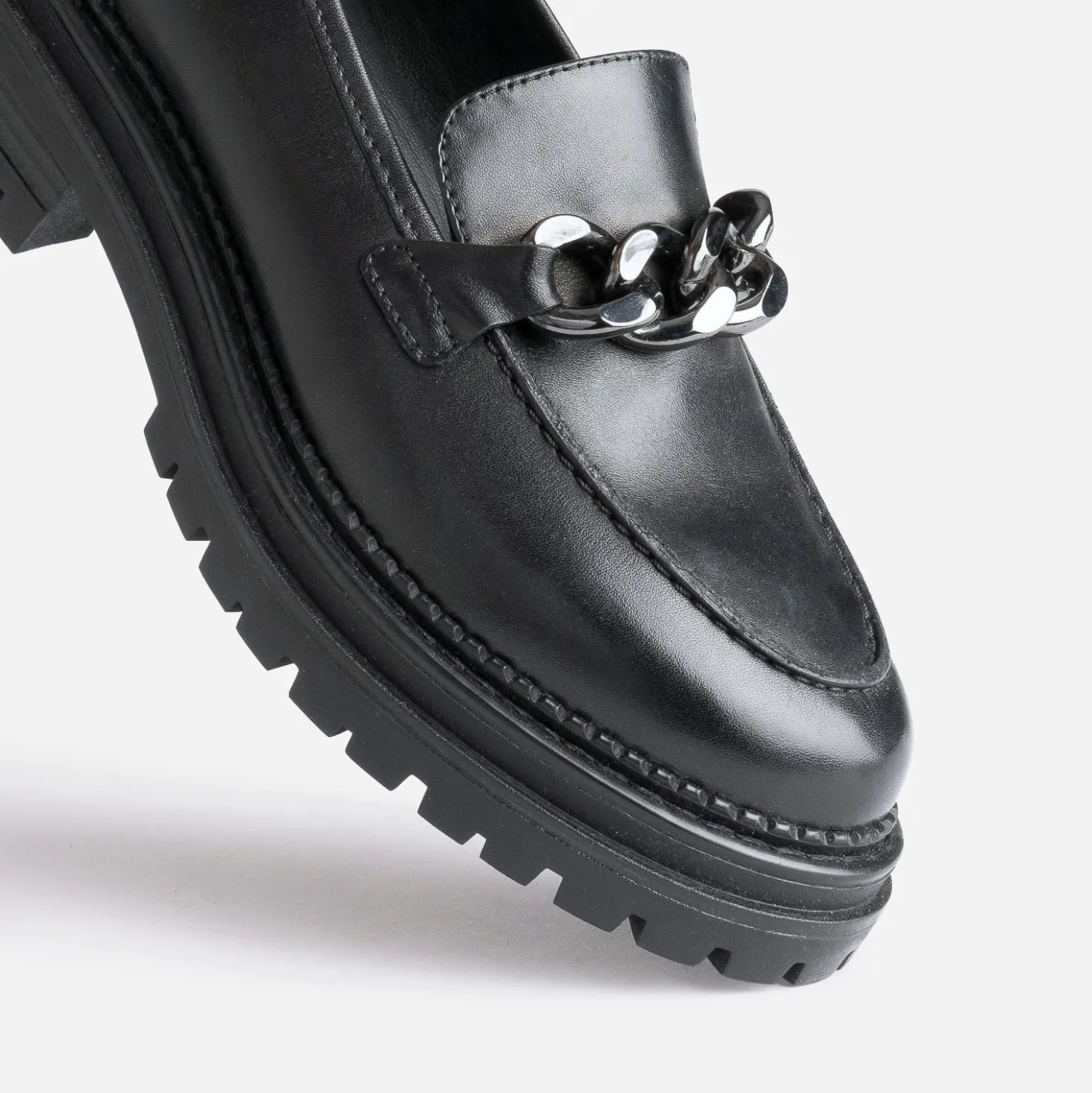 Mocassin TEXTO noir en cuir à semelle crantée