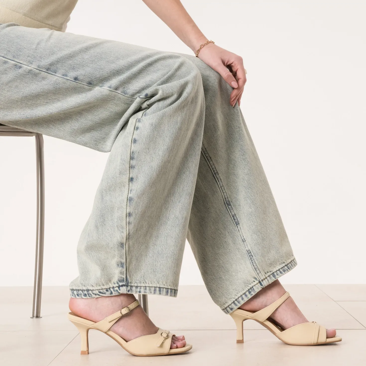 Mule jaune kitten-heel