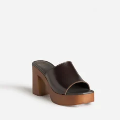 Mule marron foncé cuir semelle effet bois