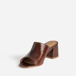 Mule marron verni à talon