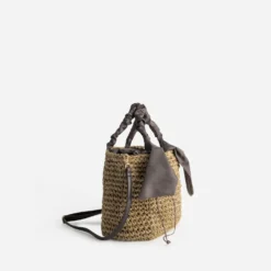 Panier beige foncé tressé à anses marron