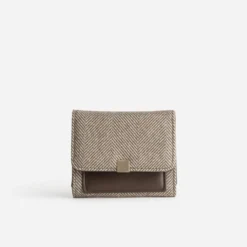 Porte-monnaie marron motif chevrons