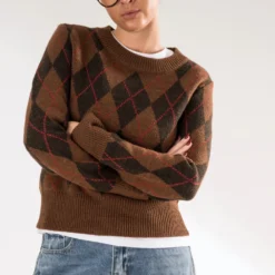 Pull marron motif losanges