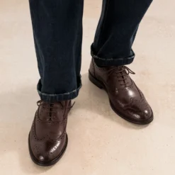Richelieu marron cuir bout fleuri