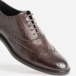 Richelieu marron cuir bout fleuri