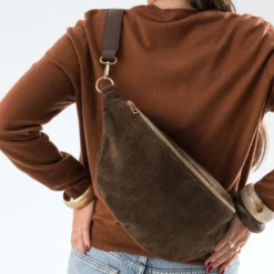 Sac-banane marron velours côtelé