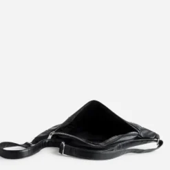 Sac banane noir décor clous