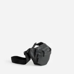Sac banane noir nylon tissé mat