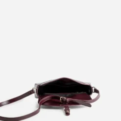 Sac bandoulière bordeaux détails anneaux
