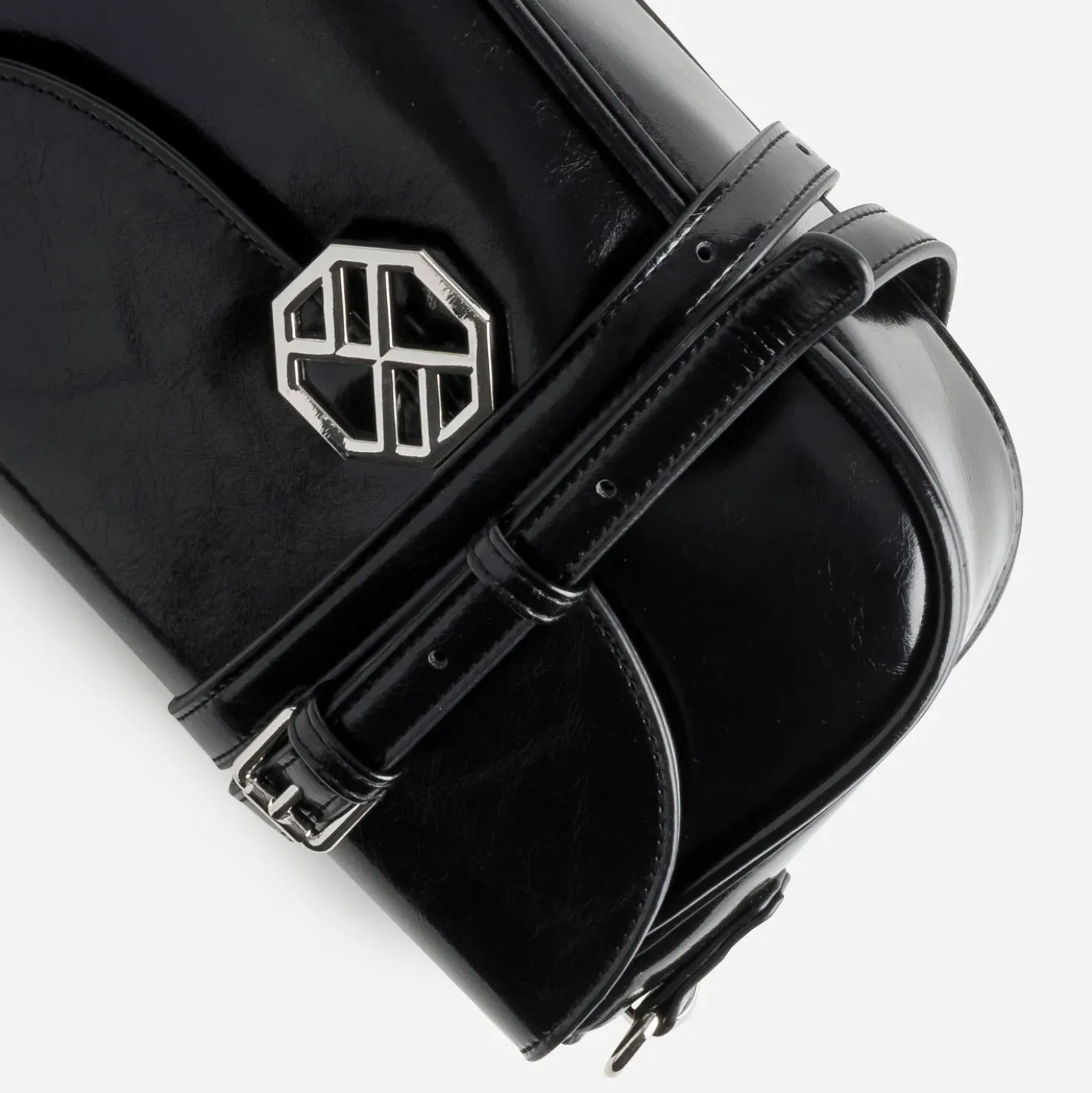 Sac bandoulière TEXTO noir fermoir monogramme