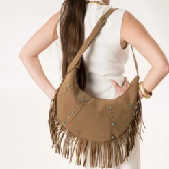 Sac besace marron à franges