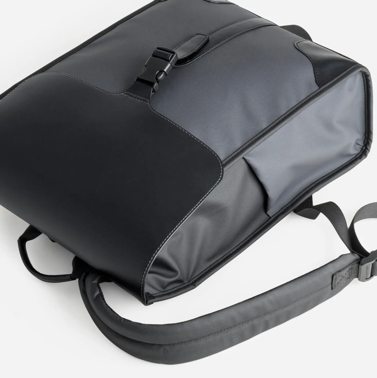 Sac à dos noir bi-matière