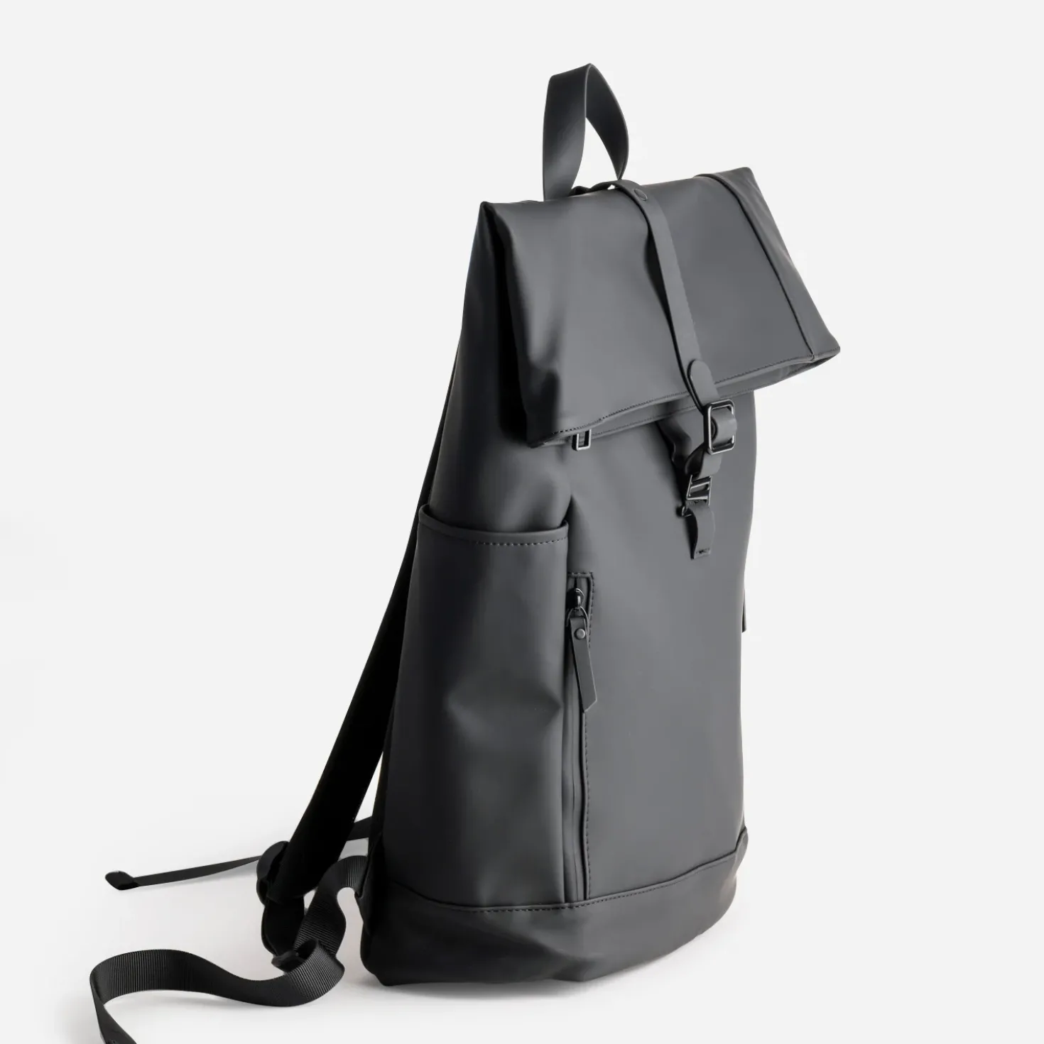 Sac à dos noir mat toucher gomme