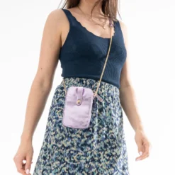 Sac lilas métallisé pour téléphone portable