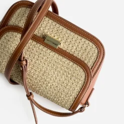 Sac à main beige tressé bordures cognac