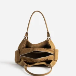 Sac à main camel suédé décor clous