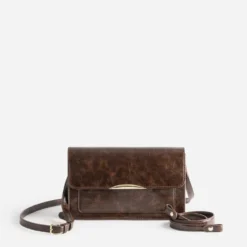 Sac à main marron avec deux bandoulières