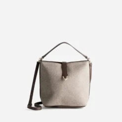 Sac à main marron motif chevrons