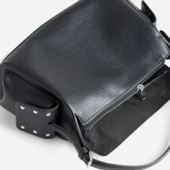 Sac à main noir poches cloutées