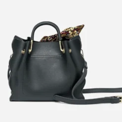 Sac à main noir à ruban imprimé