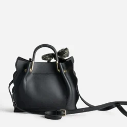 Sac à main noir à ruban imprimé