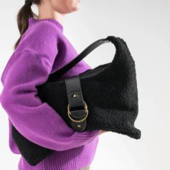 Sac à main noir sherpa