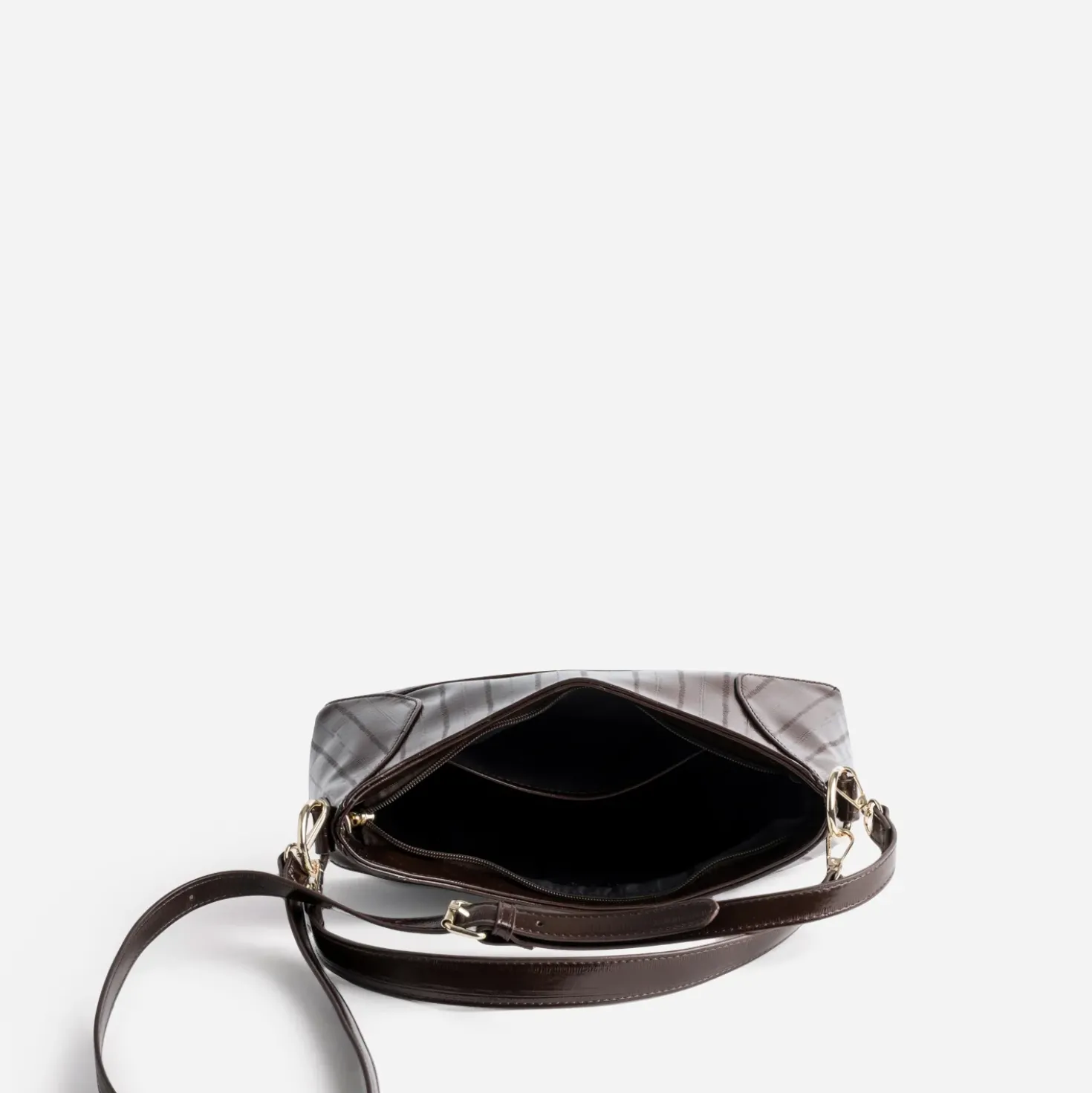 Sac marron embossé effet rayures