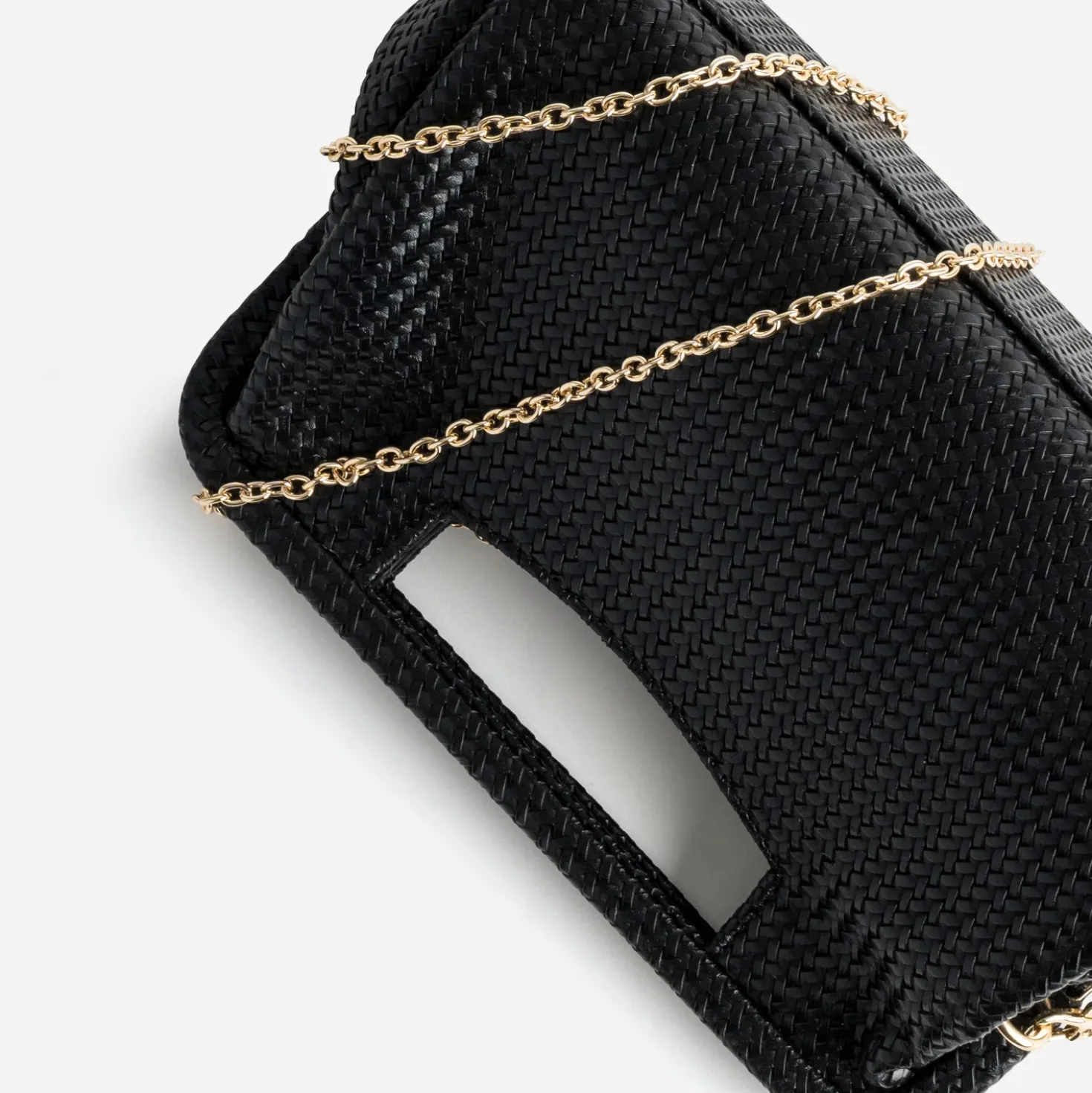 Sac pochette noire embossage tressé