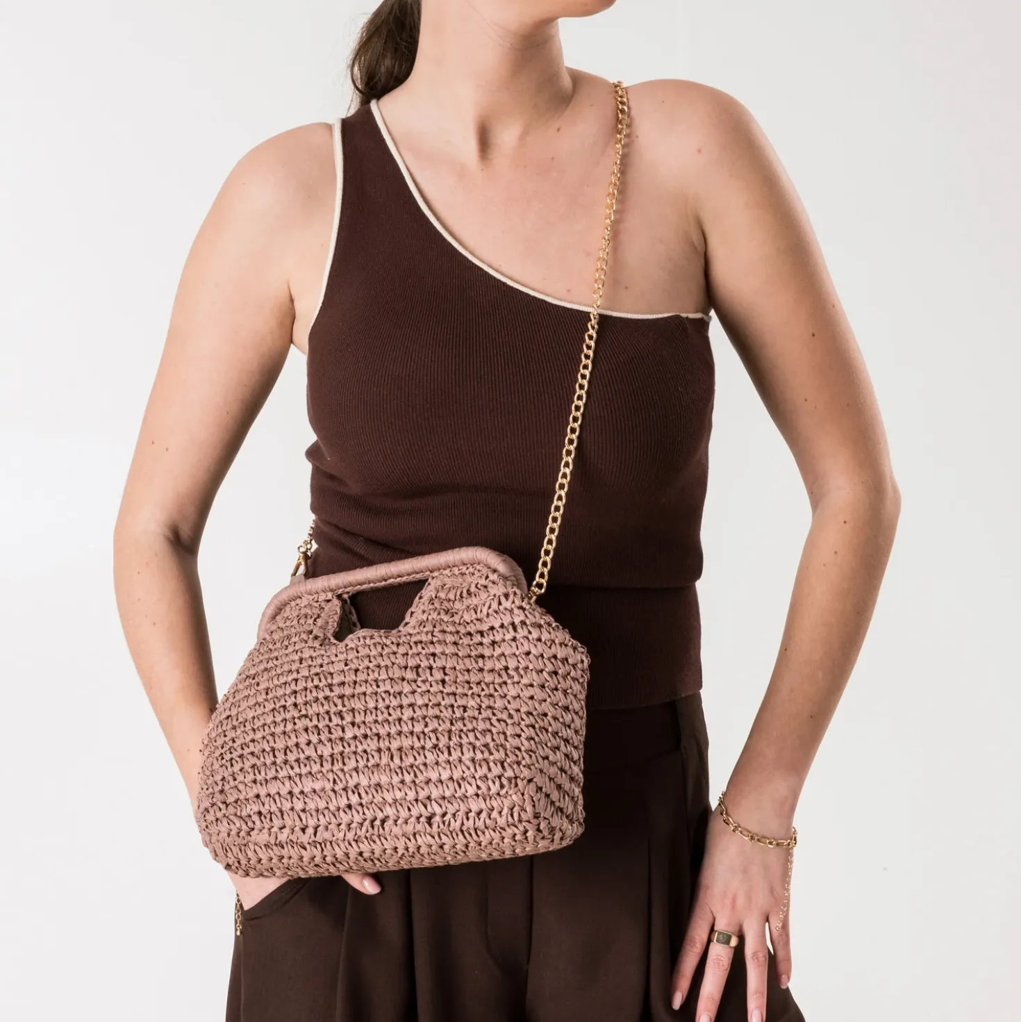 Sac pochette vieux rose tressé