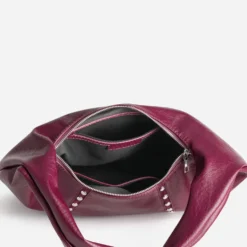 Sac rouge décor clous
