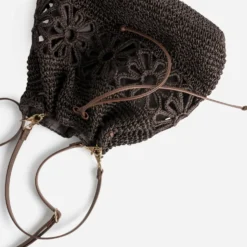 Sac seau marron tressé