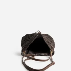 Sac seau marron tressé