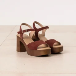 Sandale bordeaux cuir velours à talon