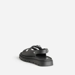 Sandale BUGGY noire cuir semelle crantée