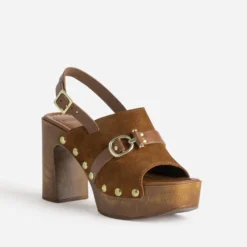 Sandale cognac cuir velours bride et clous