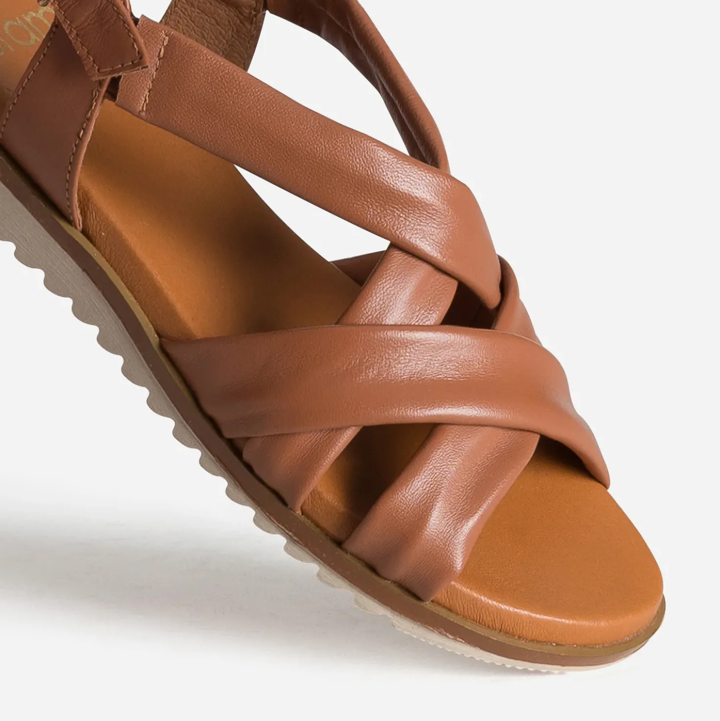 Sandale cognac en cuir souple éco-conçu