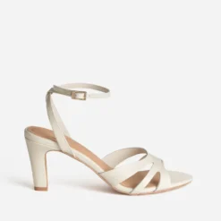 Sandale écrue cuir à talon