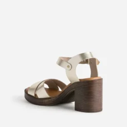 Sandale dorée en cuir éco-conçu