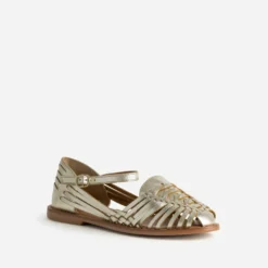 Sandale fermée dorée cuir tressé