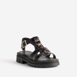 Sandale marron cuir décor étoile semelle crantée