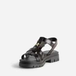 Sandale marron cuir décor étoile semelle crantée
