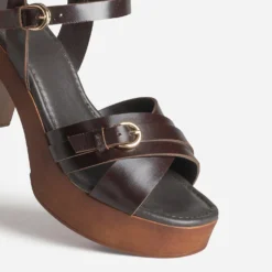 Sandale marron cuir à talon